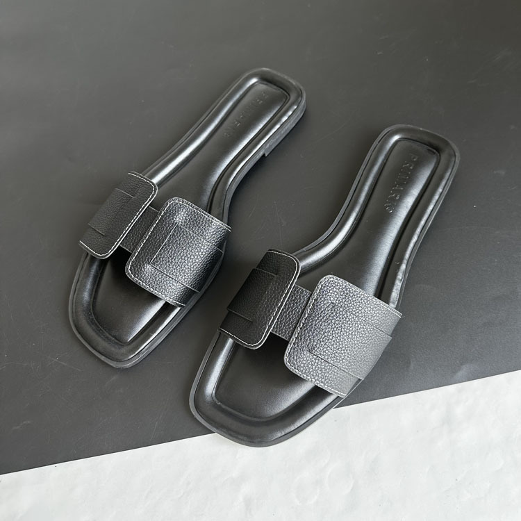 Designer Luxury Women Flat Comfort Slippers Fairy-like Elegant Style Open-toe Slippers Indoor Outdoor Use Fashionable Beach One-shoulder Slippers Mini