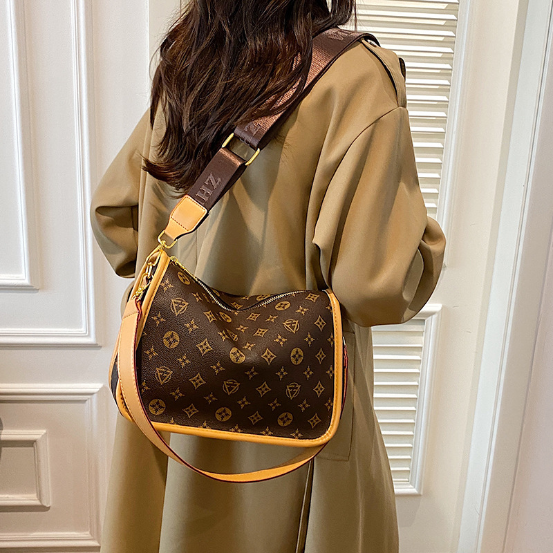 new Free delivery designer handbag for woman Comfortable and minimalist crossbody bag fashionable shoulder bag