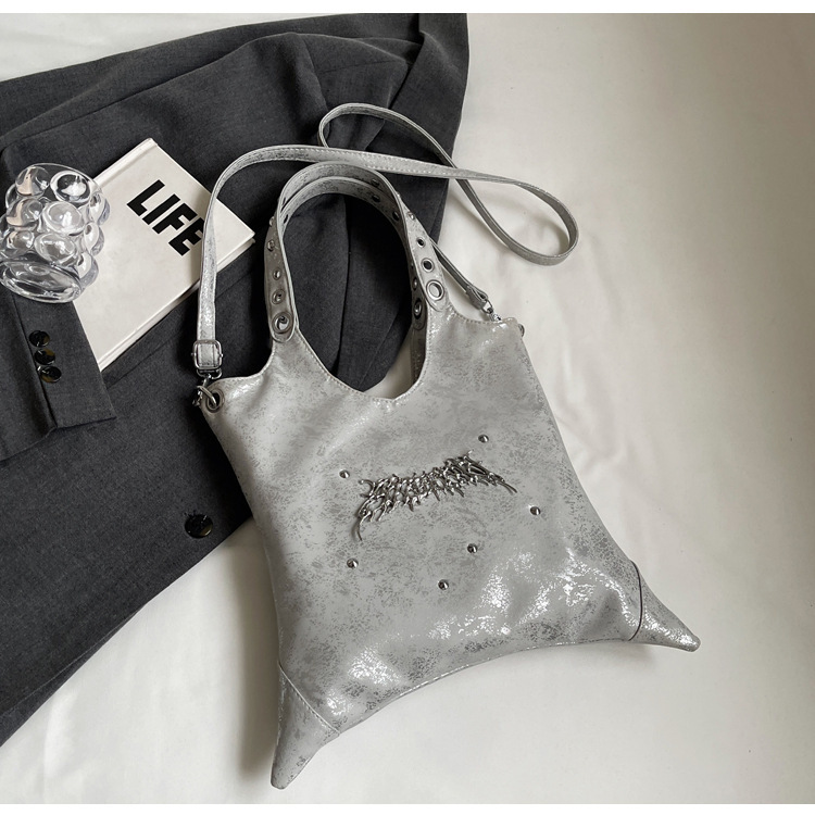 Autumn New Product Large Capacity Commuter Women s Fashion Underarm Bag Niche Design Fashion Shoulder Bag atmosphere Handbag Designer Bag