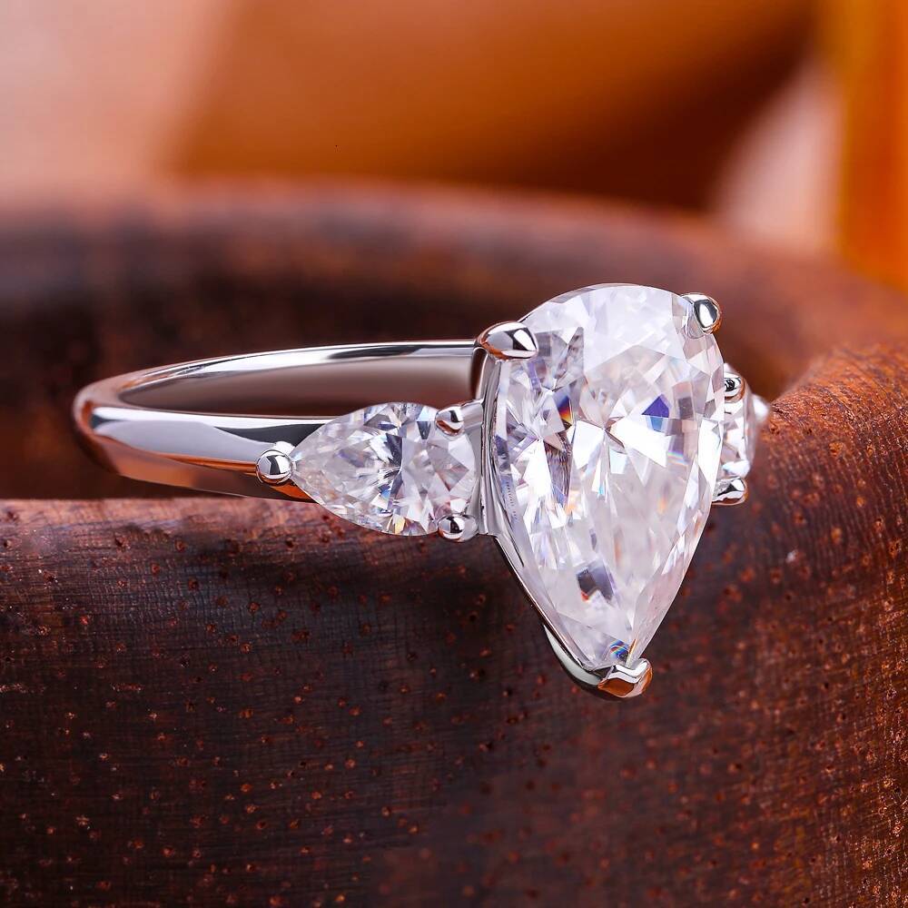 1236Carat Pear Cut Moissanite Diamond Engagement Rings for Women 925 Sterling Silver 3stone Waterdrop Shape Wedding Ring