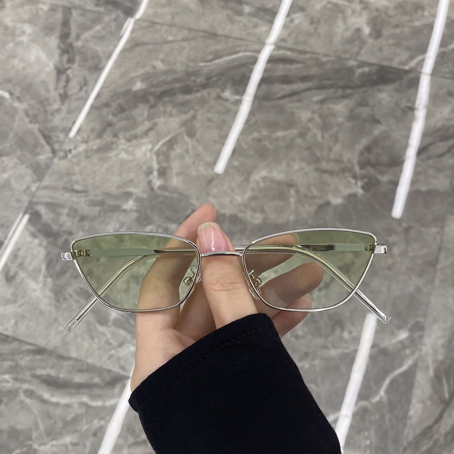 2025 New Arrival Stylish Versatile Triangular Small Square framed Metal Sunglasses with Design Flair Unisex Ideal for Runway inspired Looks