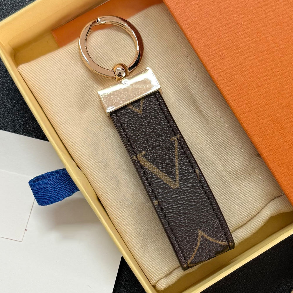 Women Men Keychain Designer Keychain Wallet Key Chain Hang Bag Charm Keyring Keychains hang Leather Designers Women Men Coin Purse Alloy Pendant Key Ring with box