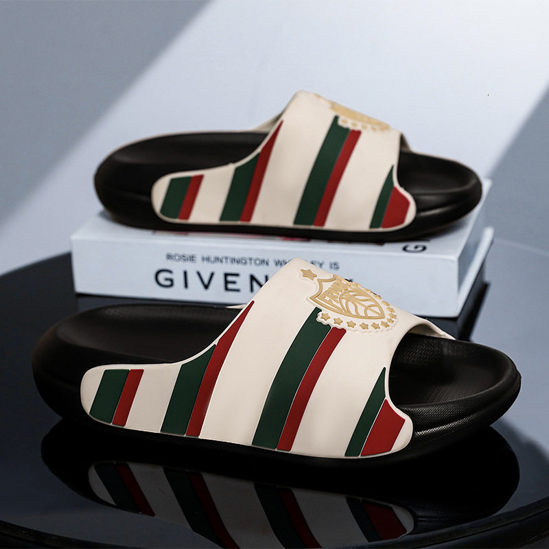 Designer Luxury Woman Anti-slip Thick-soled Comfortable Foot Feel Outdoor Indoor Slippers High-end Wear-resistant Lightweight One-piece Fashionable Pr