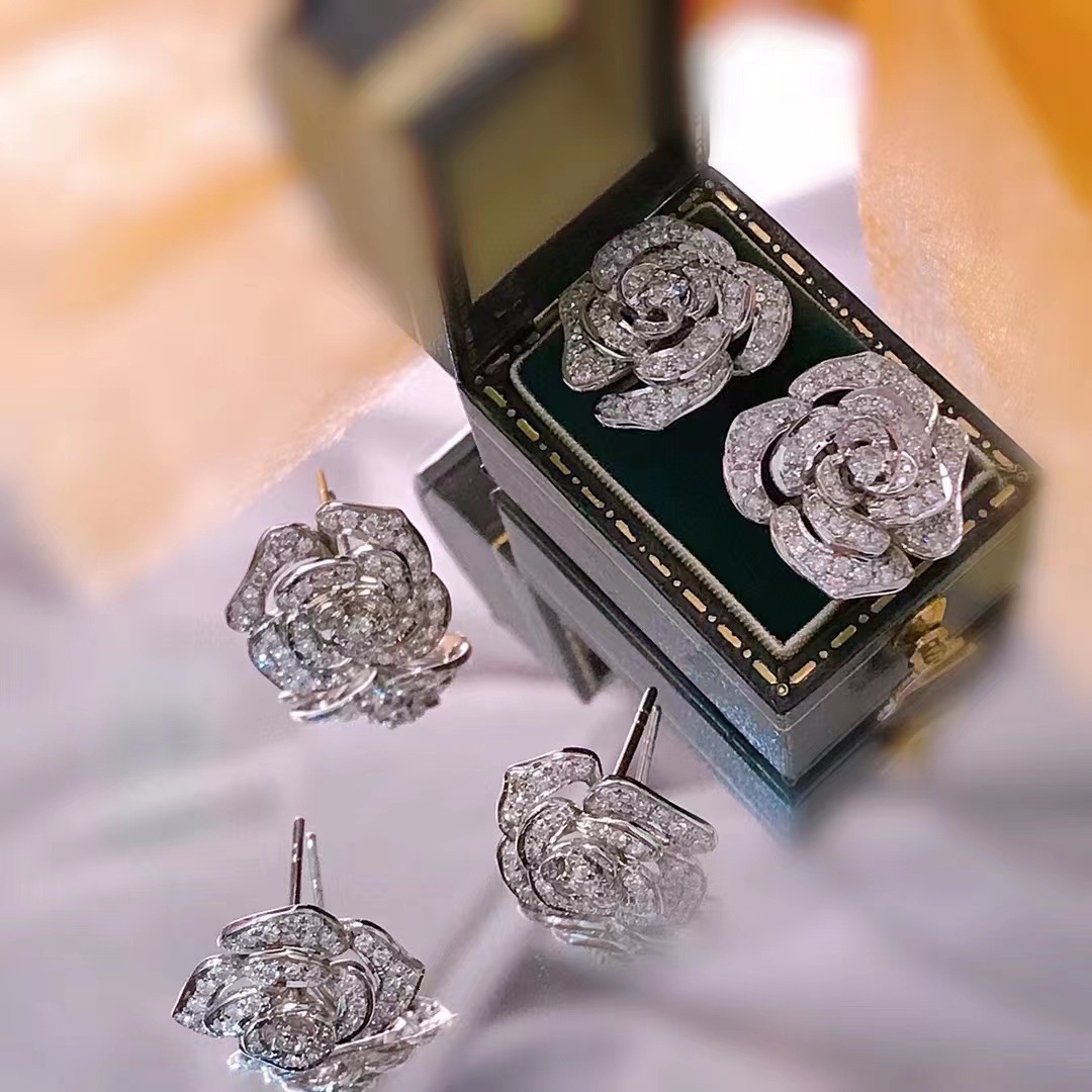 Luxury Brand Designer Jewelry New High-end Style Small Fragrant Mountain Camellia Earrings Ins Exquisite Temperament Rose Earrings Trendy Women's