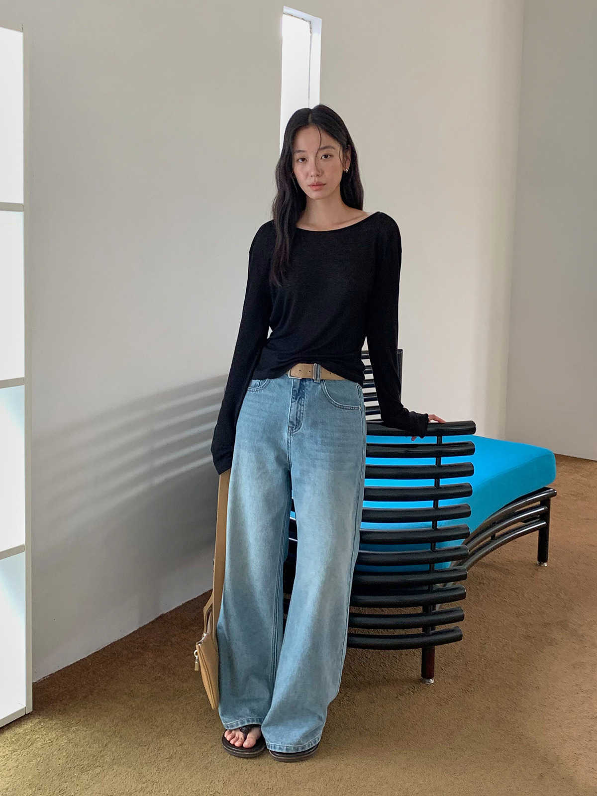 Fashionable belt-worn distressed denim women's 2025 autumn New loose straight-leg slimming pants D250902