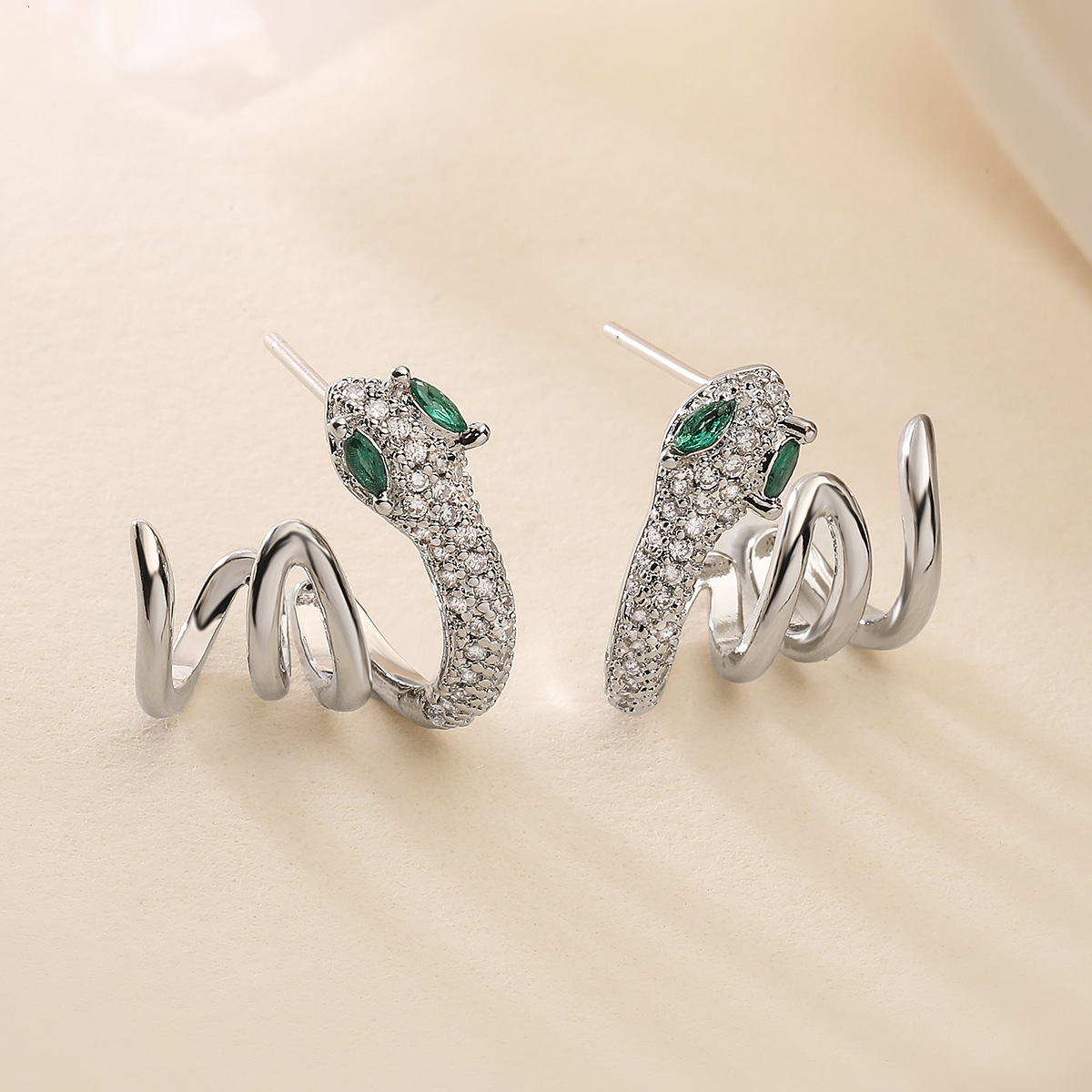 Earrings quality Jewelry European And American Niche Light entry lux Copper Plated 18K Gold Zircon Snake-Shaped Earrings For Women Fashionable Persona