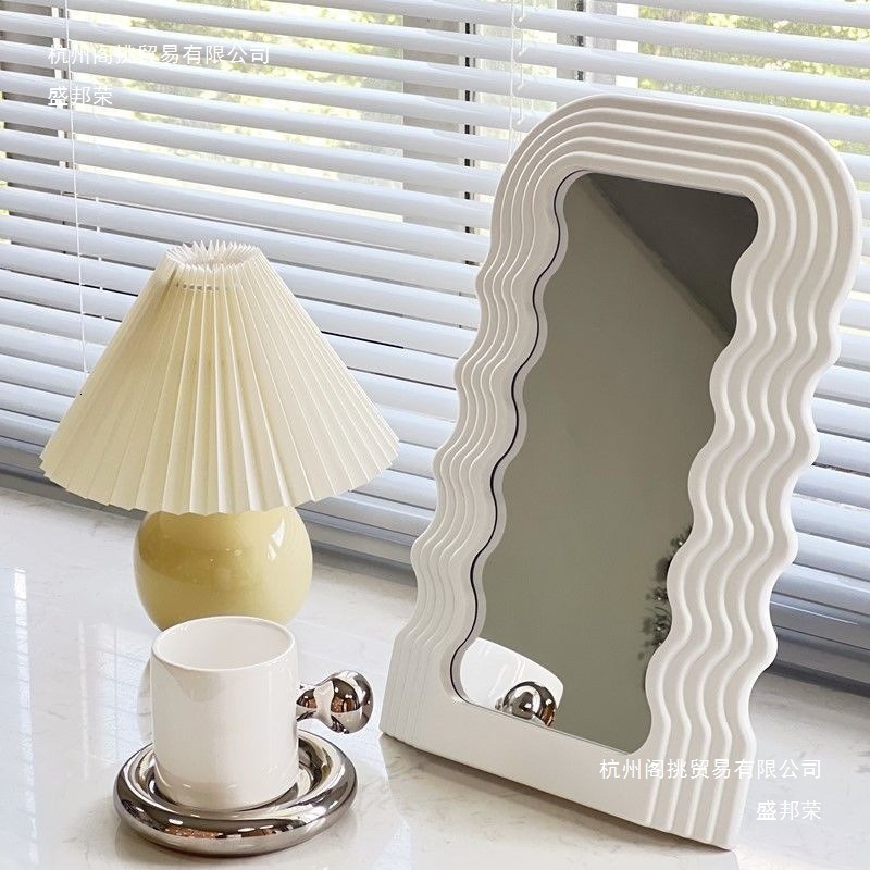 Compact Mirrors Wavy Decorative Makeup Mirror Desktop Vanity Mirrors Irregular Ornament Bedroom Bathroom Cosmetic Mirrors Dormitory Home Decor 230818