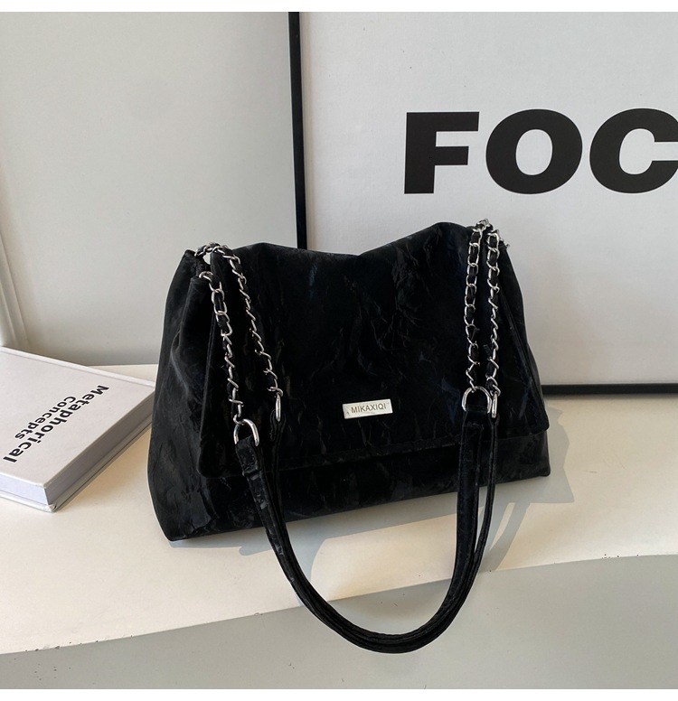 Autumn atmosphere New Light Luxury Simple Underarm Bag niche design women s fashion large capacity shoulder bag fashion designer diagonal cross bag