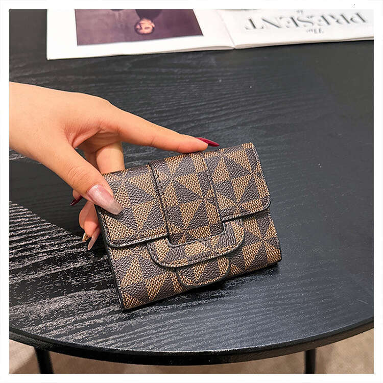 DHessentials Women's Floral Print Zip Around Wallet - 3-Fold PU Card Holder with Diamond Pattern, Secure Small Purse for Daily Use