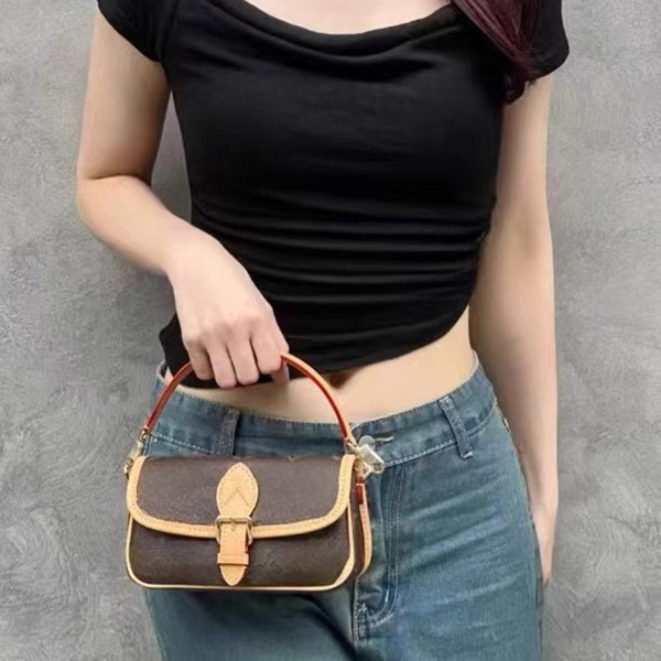 Designer high-end light luxury fashion single-shoulder crossbody handbag for women