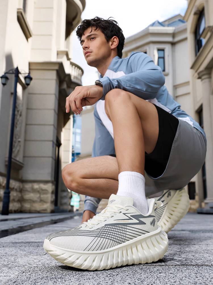 Lightweight Breathable 2025 New Summer Mesh Soft Sole Non-Slip Running Unisex Sports Casual Shoes