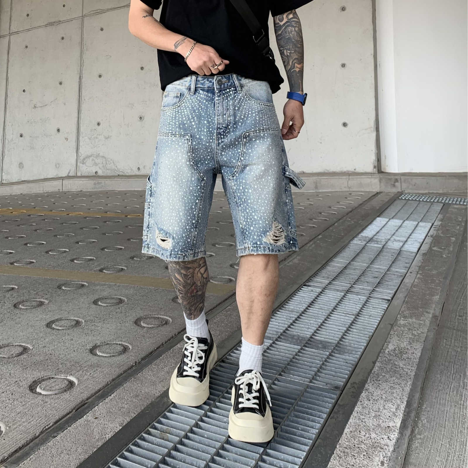 European and American high street diamond-studded full-diamond denim short pants for men in summer new style, distressed workwear seven-inch pants for