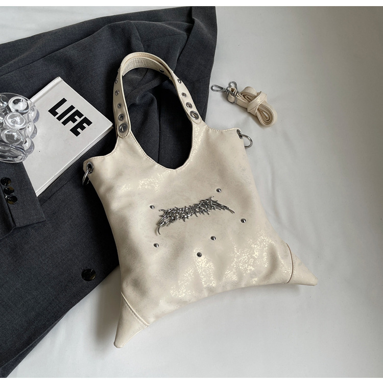 Autumn New Product Large Capacity Commuter Women s Fashion Underarm Bag Niche Design Fashion Shoulder Bag atmosphere Handbag Designer Bag