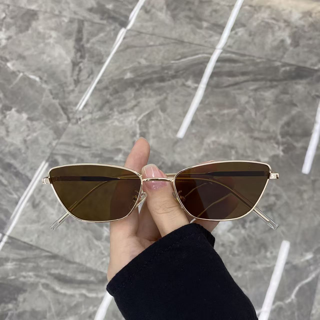 2025 New Arrival Stylish Versatile Triangular Small Square framed Metal Sunglasses with Design Flair Unisex Ideal for Runway inspired Looks