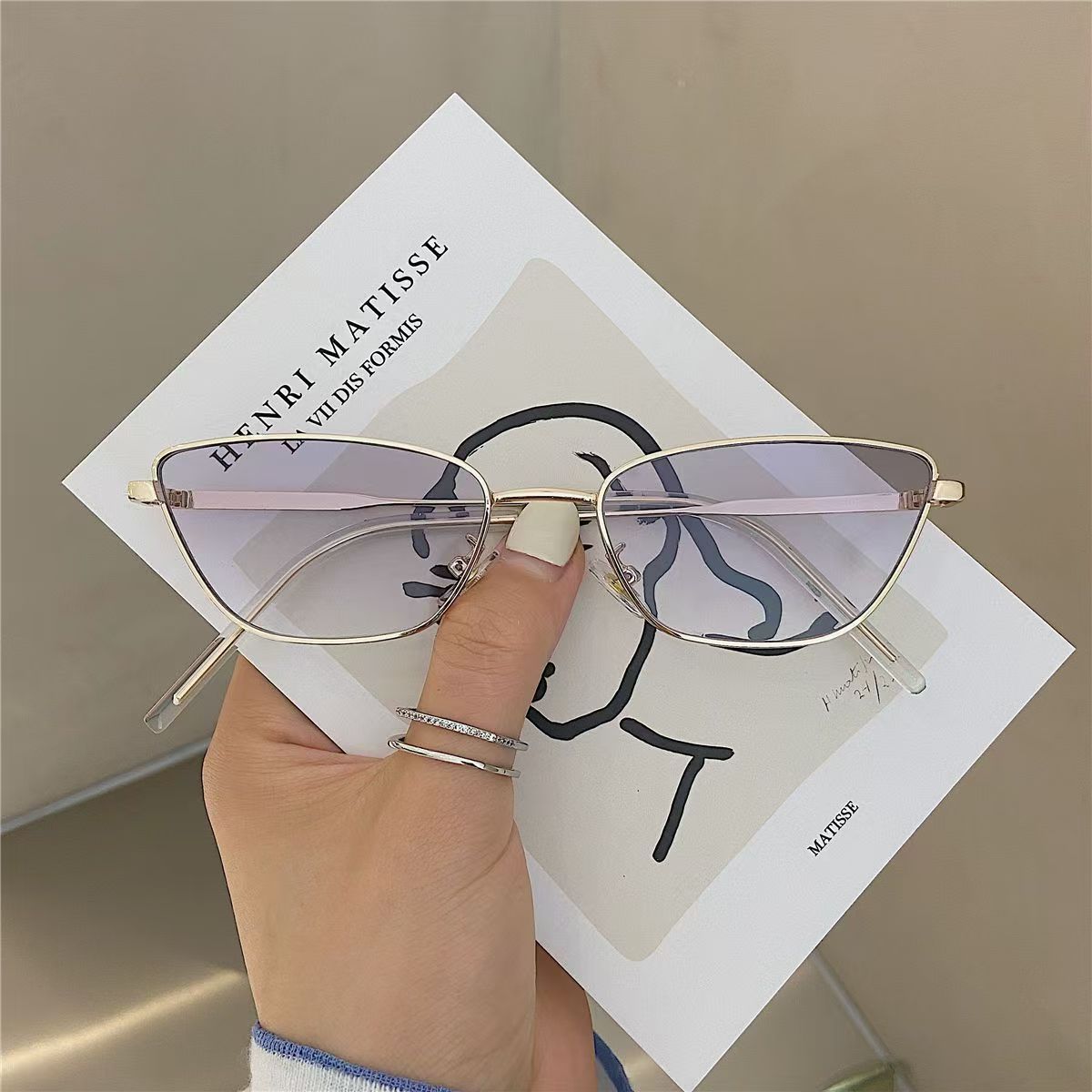2025 New Arrival Stylish Versatile Triangular Small Square framed Metal Sunglasses with Design Flair Unisex Ideal for Runway inspired Looks