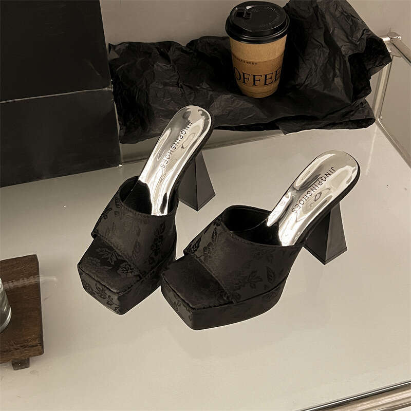 2025 Petite Height Increasing Slippers for Women Summer Thick Platform Leopard Print Super High Heel Sandals