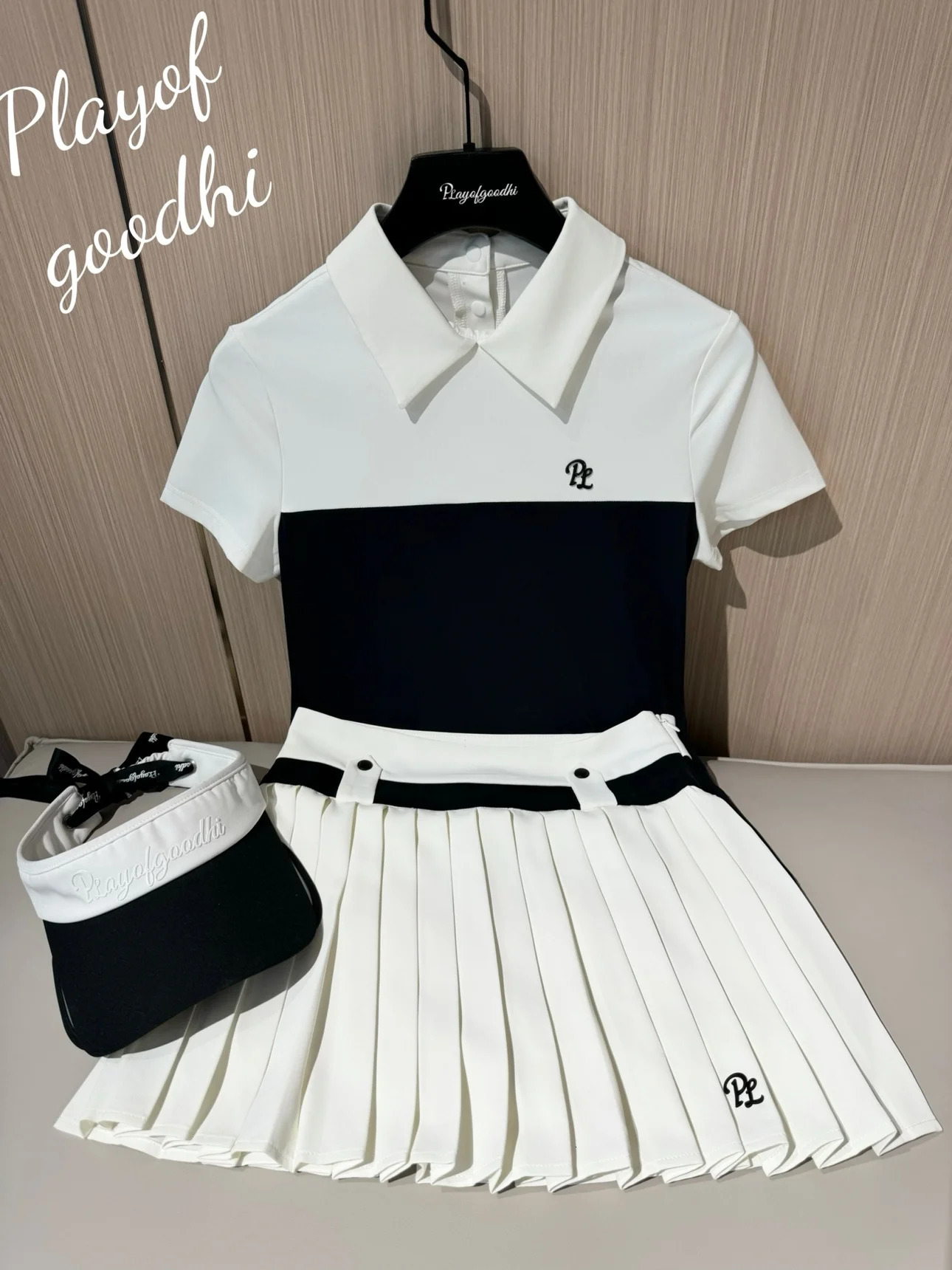 PL Golf Clothing Summer Outfits Shortsleeved Polos Womens Contrasting Breathable Tops Golf Pleated Skirt Tennis Clothing Weer 250902