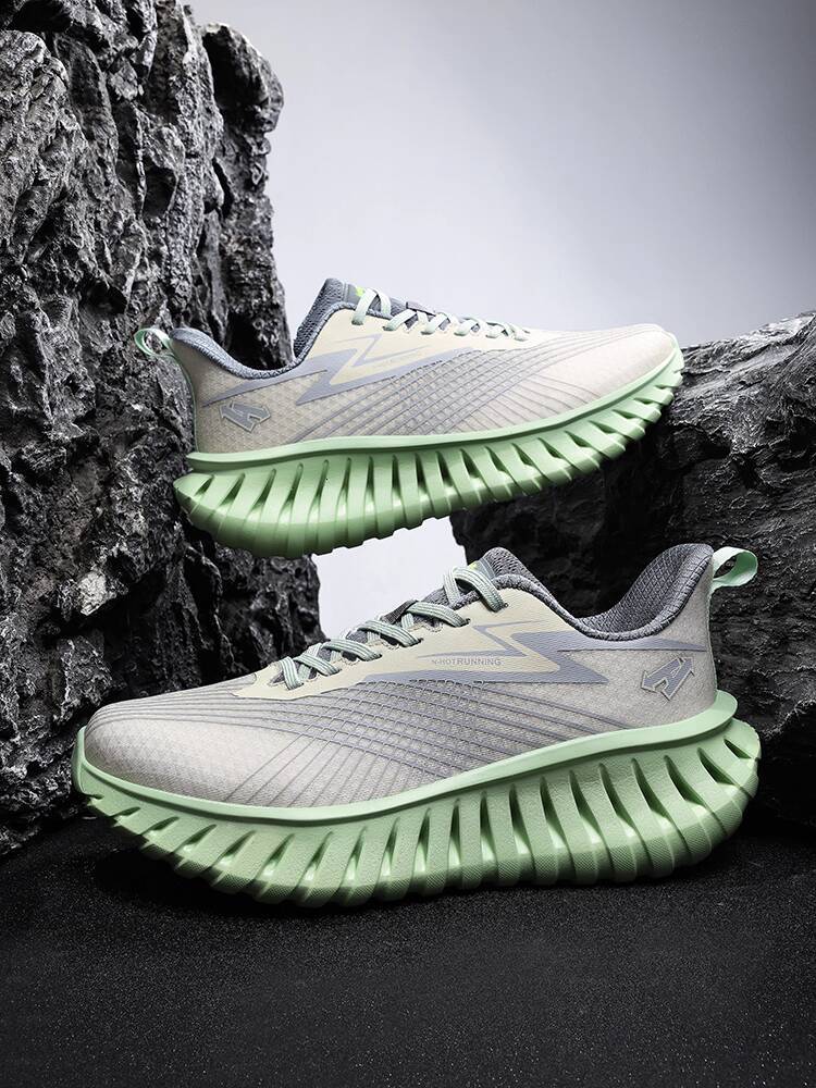 Summer lightweight breathable mesh soft sole non-slip running unisex sports casual shoes