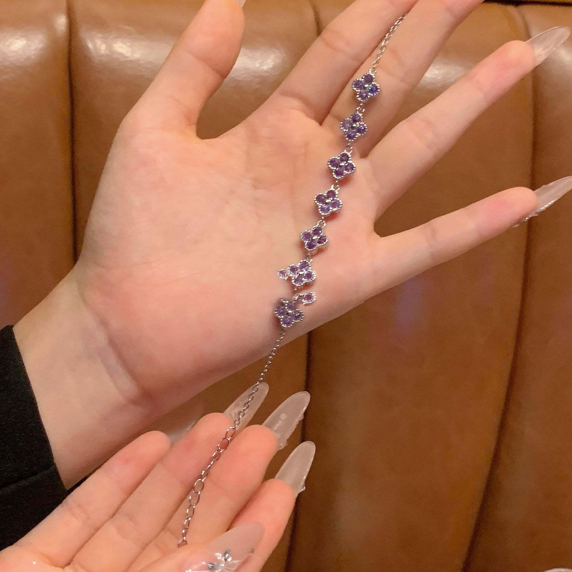 Korean Style Fashion Zircon Flower Exquisite Niche Versatile Bracelet Light High-end Elegant Women's Jewelry - view 4