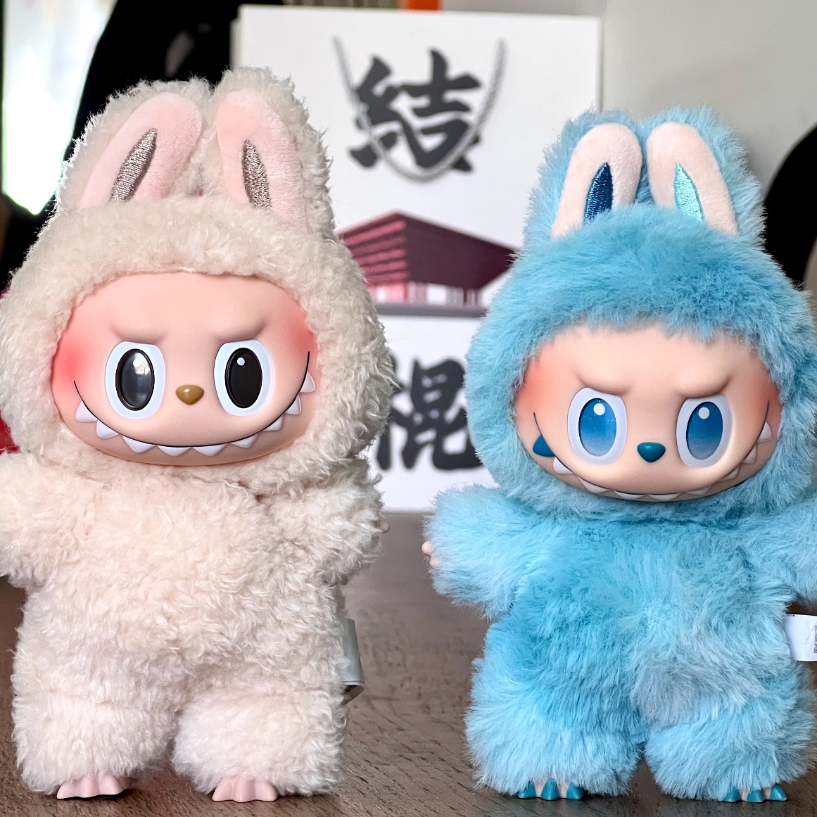 labubu doll V1 V2 V3 Monsters labubu Into Energy SeriesBlind Box Christmas present clothesDoll Keychain Decor Gift