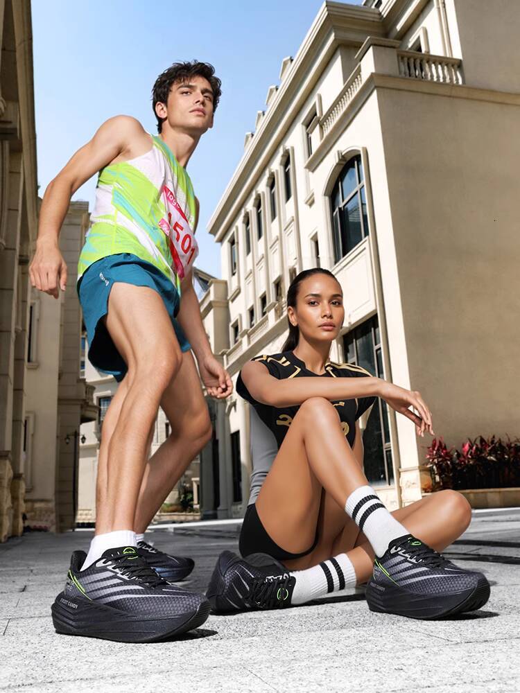 Couple Sports 2025 New Breathable Mesh Running Spring Autumn Summer Versatile Casual Shoes Unisex