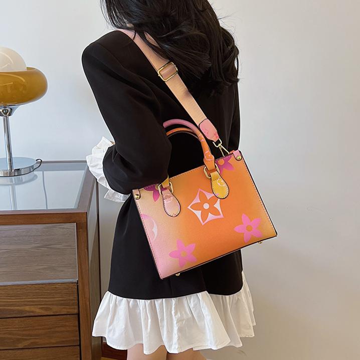 hot Free delivery designer handbag for woman Fashion shoulder bag with soft leather design for casual wear