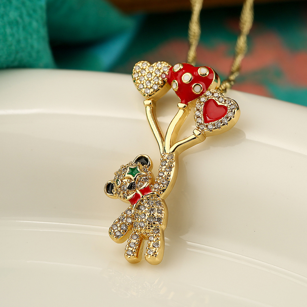 Luxury Brand Designer Jewelry Aogu New Product INS Cute Style Bear Butterfly Bee Pendant Necklace For Women Copper Inlaid Zircon Fresh Necklace