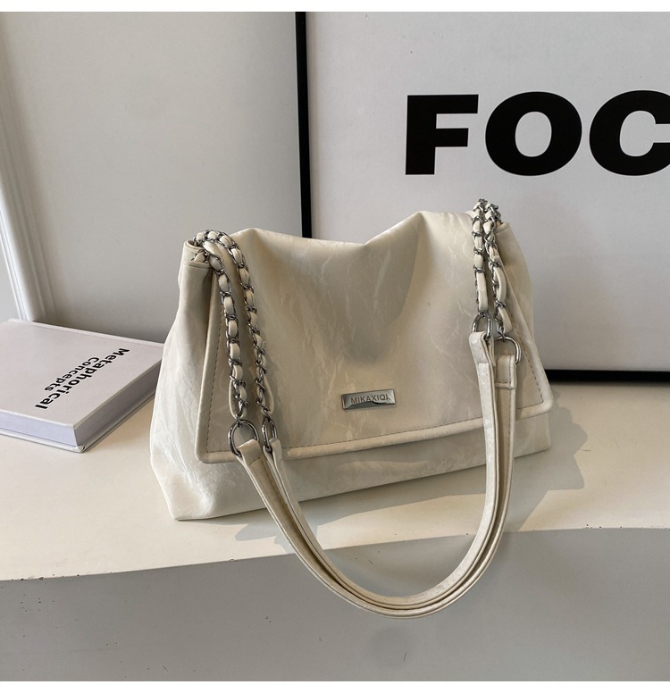 Autumn atmosphere New Light Luxury Simple Underarm Bag niche design women s fashion large capacity shoulder bag fashion designer diagonal cross bag