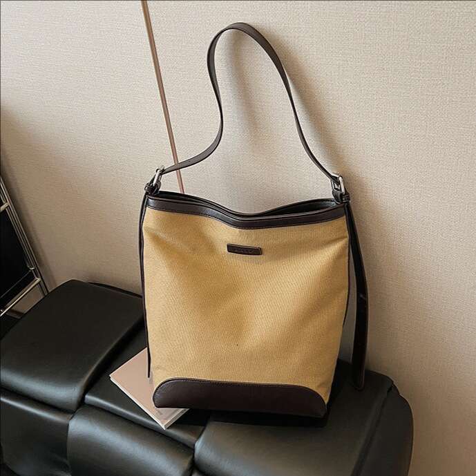 Large Capacity Bucket for Women, Versatile Handbag, 2025 Autumn Winter New Casual Shoulder Bag, Commuter Crossbody Bag