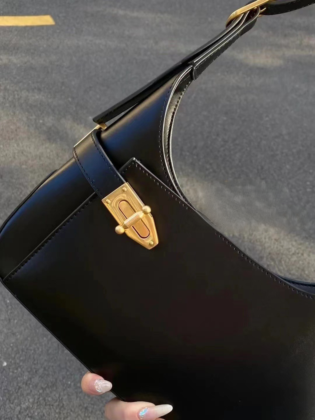 Autumn new underarm handbag niche women's shoulder bag fashion trend 2025 autumn minimalist designer bag fashion casual handbag