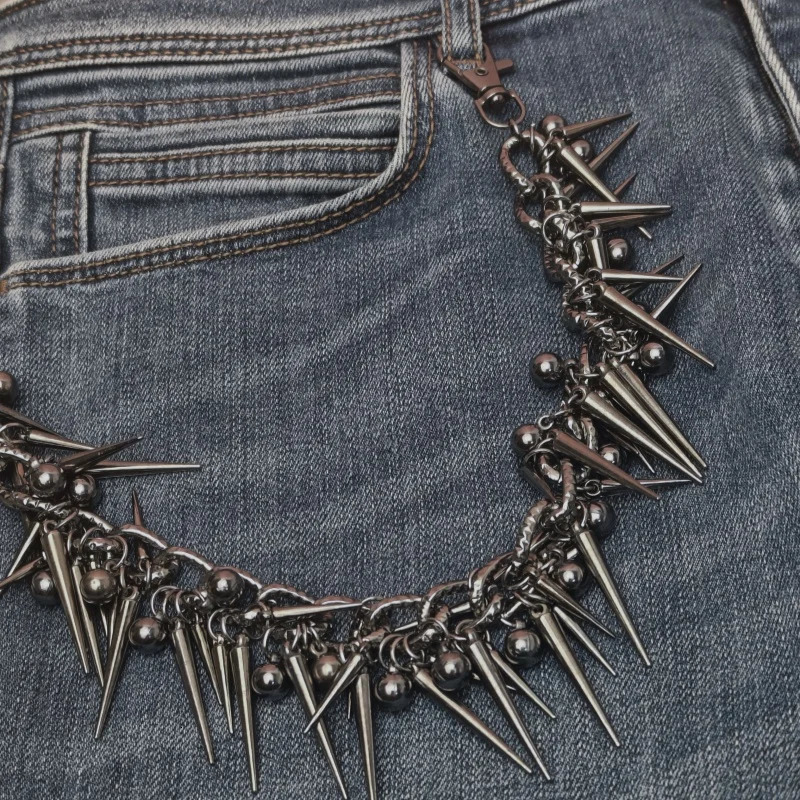 Punk Hip Hop Black Gun Plated Rivet Metal Biker Pants Chain Male Woman Fashion Rock And Roll Accessories Retro Key Chain250901