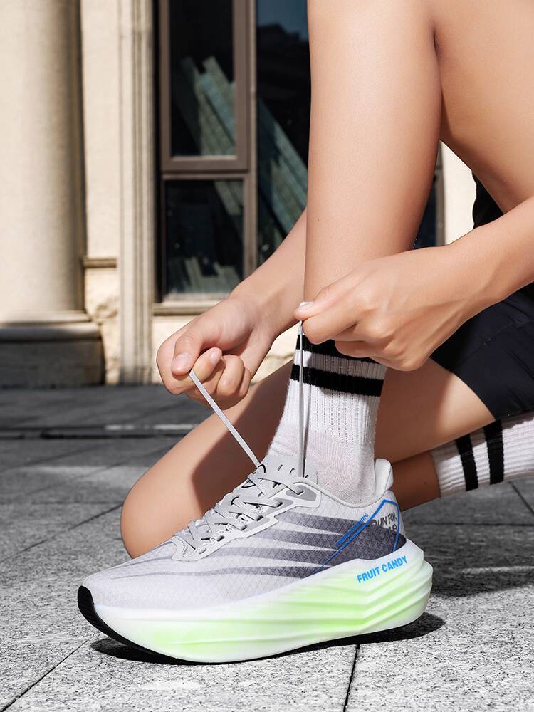Super Popular Couple Sneakers 2025 New Breathable Mesh Running Versatile Sports Casual Shoes Unisex
