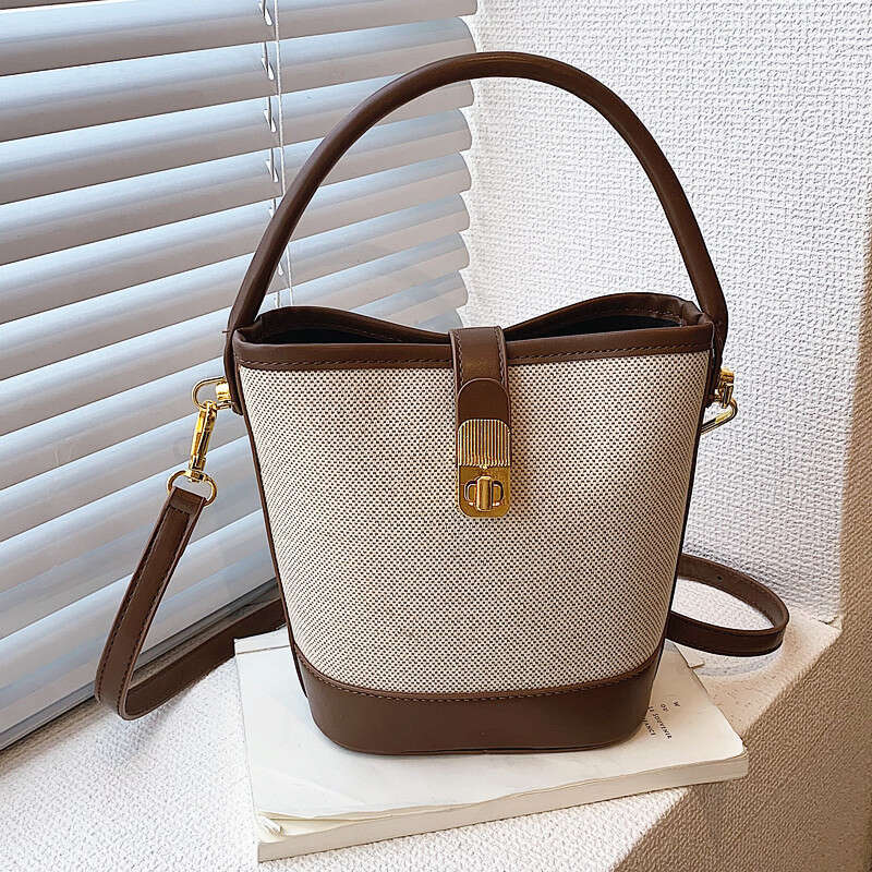 This Year's Trendy Super Hot Niche 2023 New Women's Summer Stylish Versatile Crossbody Handheld Bucket Bags