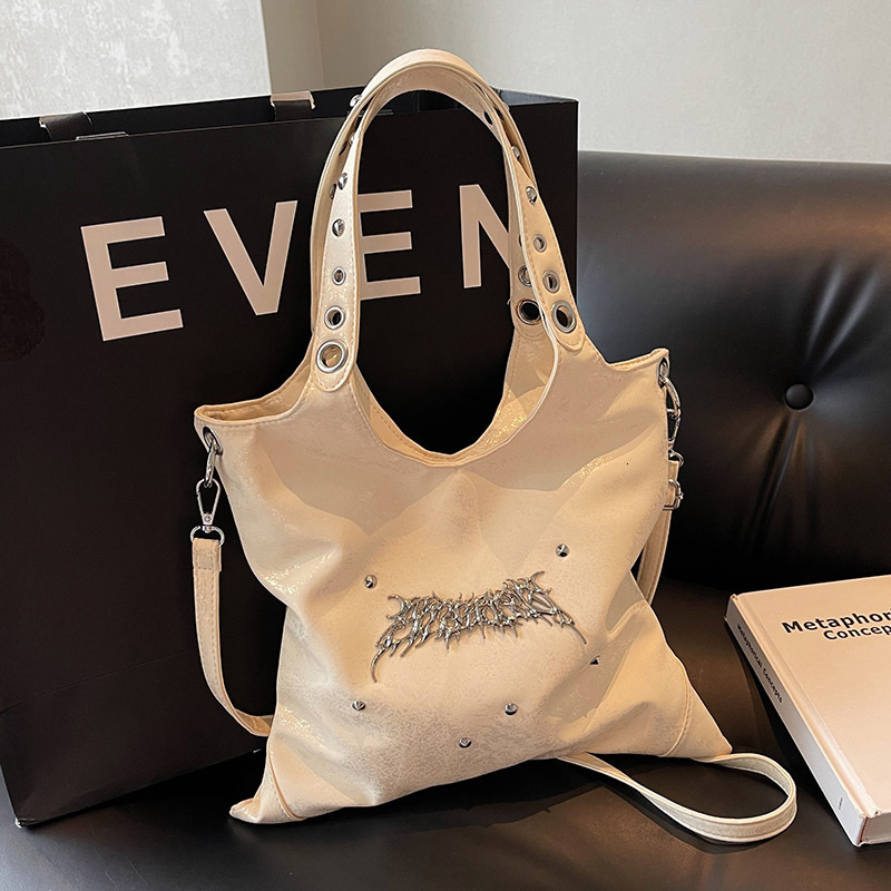 Autumn New Product Large Capacity Commuter Women s Fashion Underarm Bag Niche Design Fashion Shoulder Bag atmosphere Handbag Designer Bag