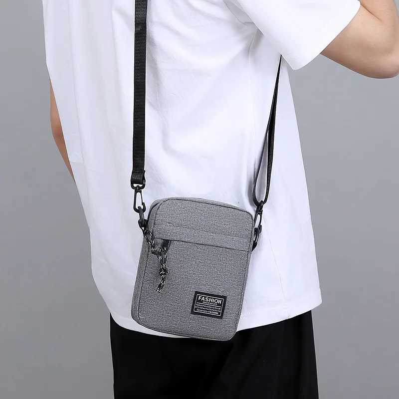 Simple Mini Crossbody Handbags Bag Mens Nyl Shoulder Side Bag for Men Messenger Phe Sling Bag Husband Chest Pack Wallet H250901