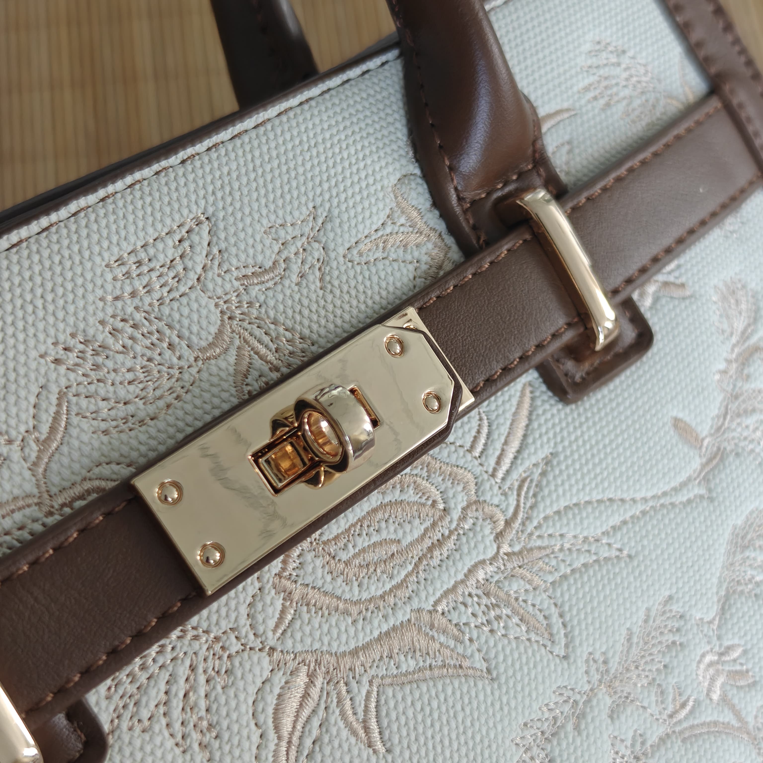 Fashion Designer Bag Luxury Bag Hobo Shoulder Bag New Womens Bag Versatile Shoulder Crossbody Embroidery Shoulder Bag Underarm Handbag Commuting Simpl