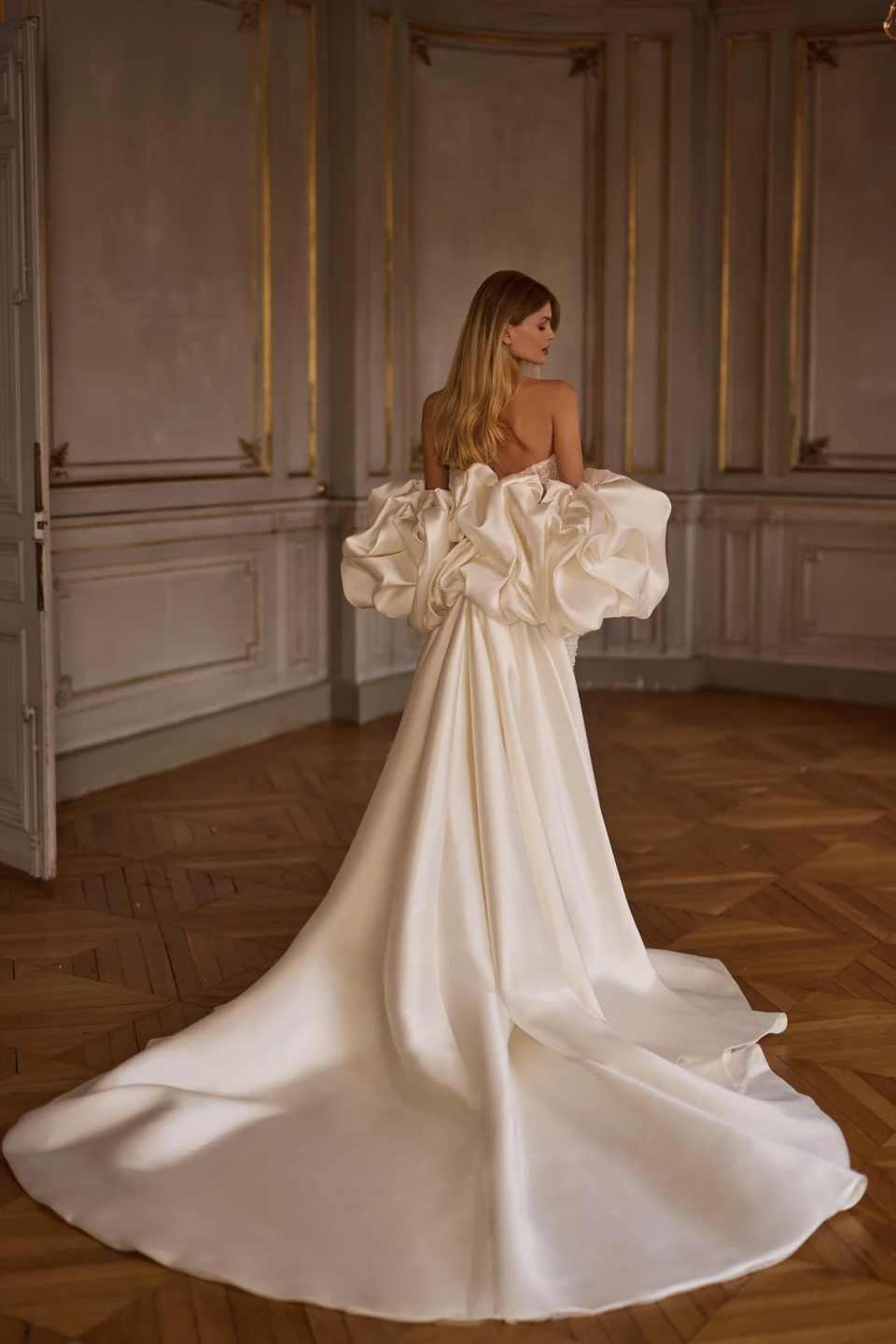 Graceful Pearls Lace Mermaid Long Wedding Dress With Shawl Sweetheart Neck Bridal Gown Customized Elegant Ivory Dresses For Bride