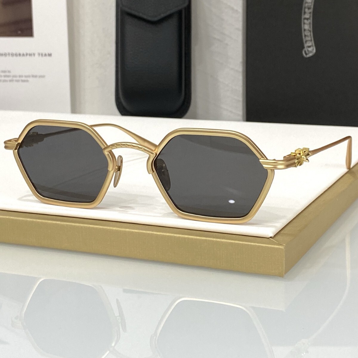 designer sunglasses luxury glasses for men women high end light polygonal personality boutique and fashion casual uv chrome hearts heartsglasse chromehearts 75VK