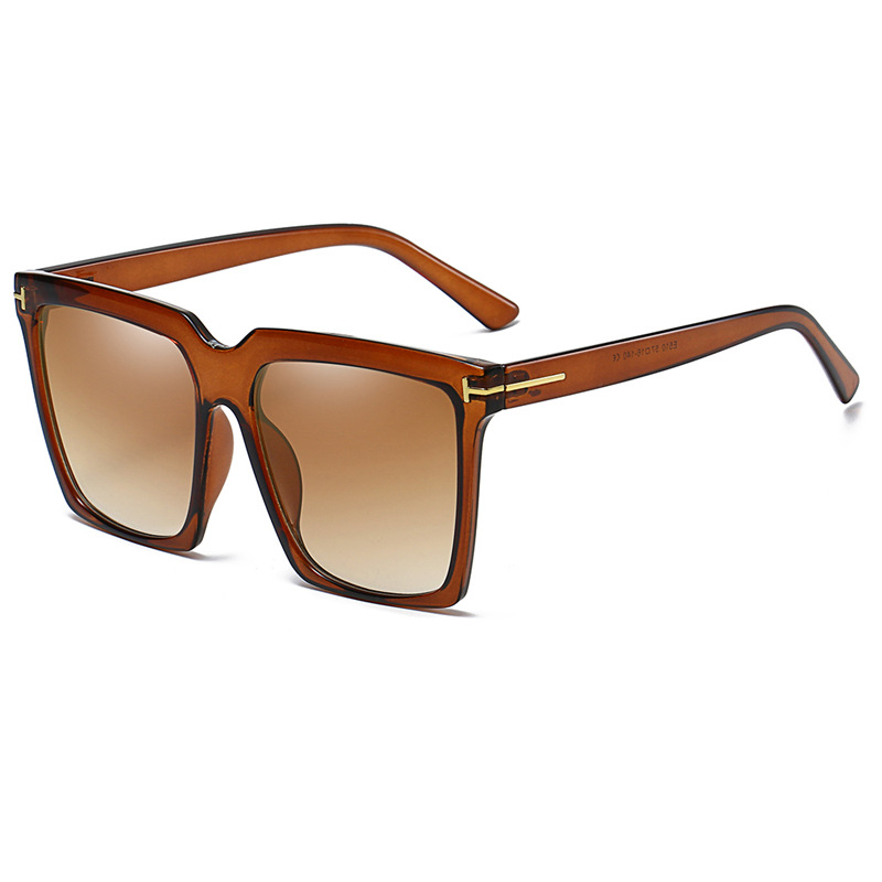 New Arrival Stylish Versatile Multifunctional Large Frame Square Sunglasses with T shaped Rice Nails Unisex for Daily Travel Vacation