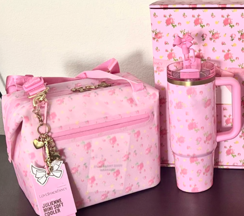 Ship From US 40oz Water Bottles Tumbler Love Shack Fancy Ibiza Sunset Limited Edition All Day Julienne Mini Soft Cooler Bag Lunch Bag Boxes