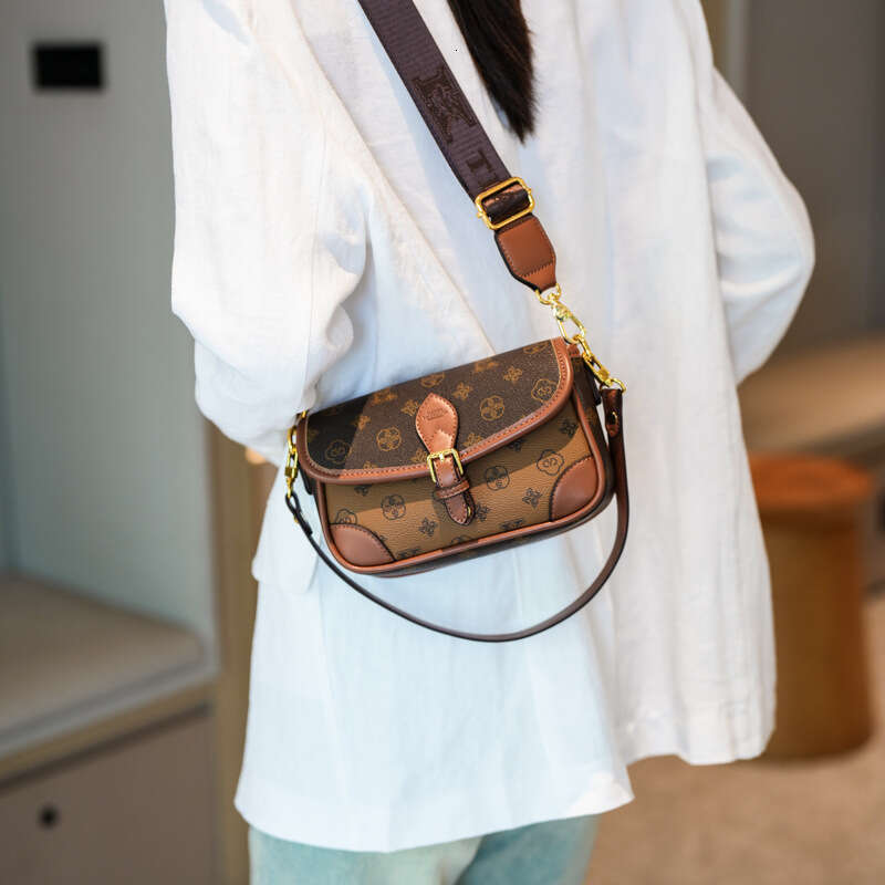 Designer Crossbody Bags Fashion Saddle Bag for Women 2025 New Printed Small Square Light Luxury Shoulder Crossbody Bag