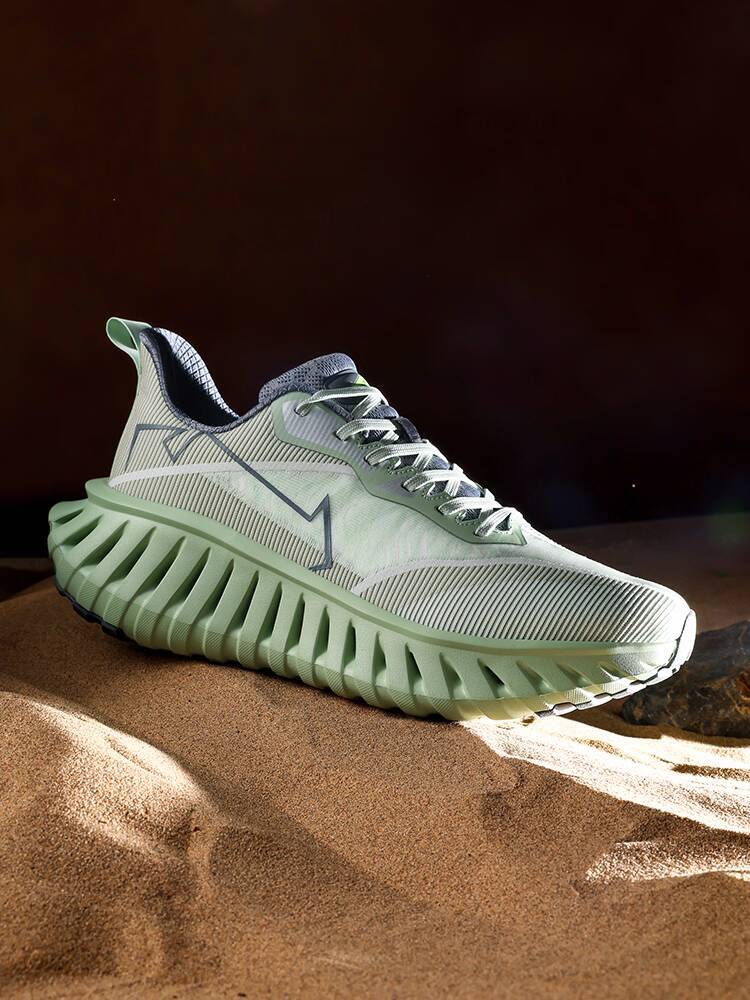 Designer NHOT designer Sneakers 2025 New Breathable Mesh Running Spring Autumn Summer Versatile Casual Men's Shoes