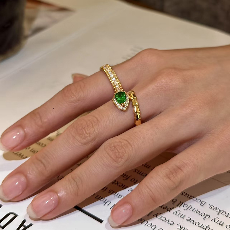 Luxury Brand Designer Jewelry New Year Green Eye Snake Bone Shape Open Ring Emerald Ring For Women Niche Light Luxury High-End Fashion Index Finger Ri