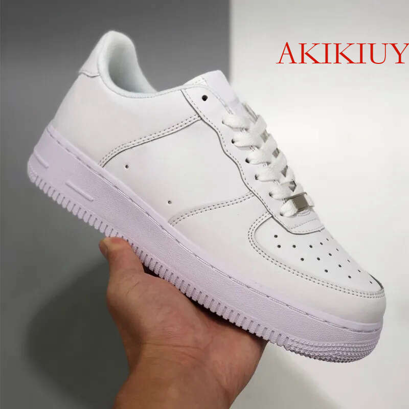 AKIKIYU Designer 1 Running Shoes one Reverse Mocha Black White Gum Orange Lobster Cherry Valentines Day Grey Fog Green Mens shoes Womens Casual Sneake