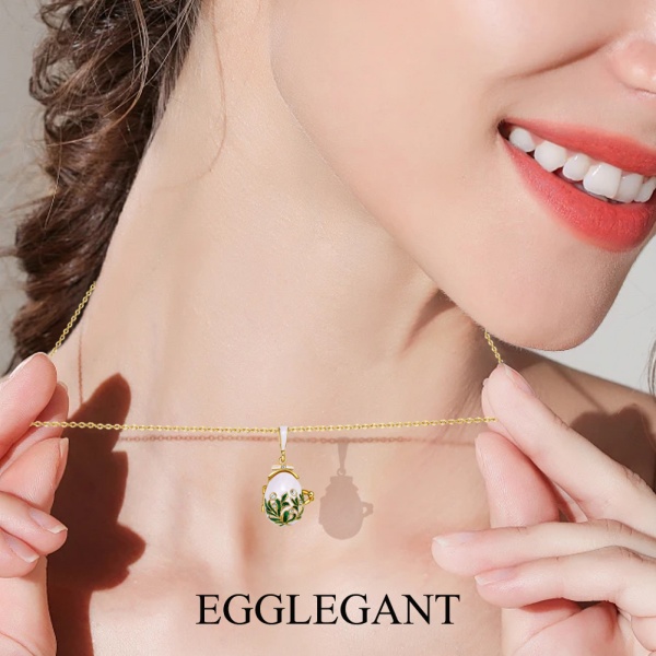 Necklace & apendant Cute teddy bear enamel pendant with leaf pattern EL22-5