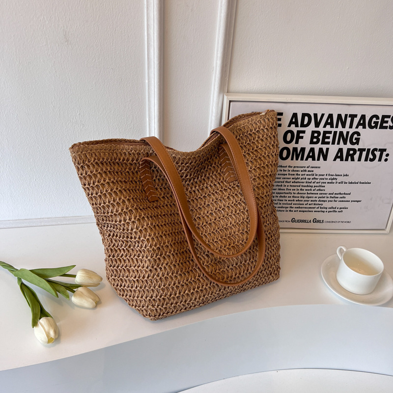 Women s Shoulder Bag Large Capacity Straw Woven Women s Handbag New Fashion Commuter Beach Vacation Bag Autumn New Designer Bag