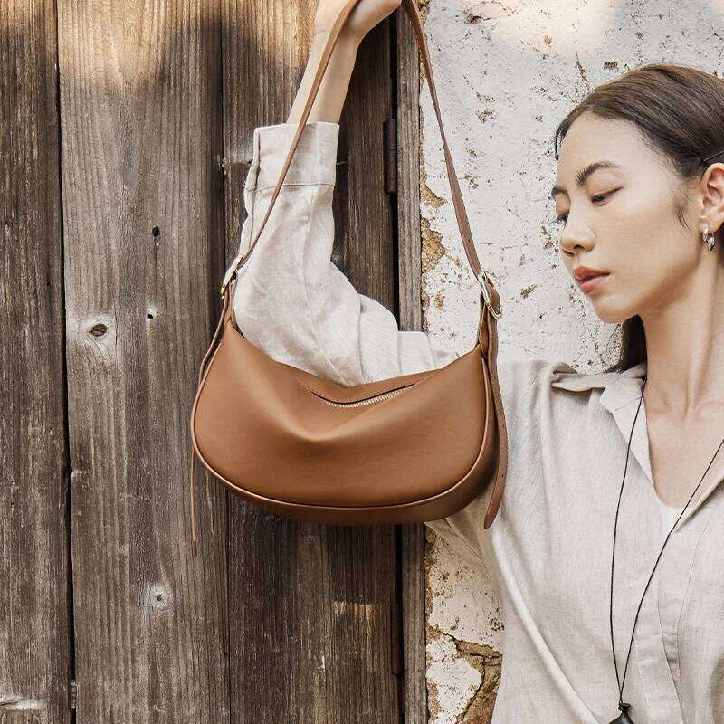 2025 New Crossbody Summer High-End Dumpling Leather Women's Armpit Shoulder Bag