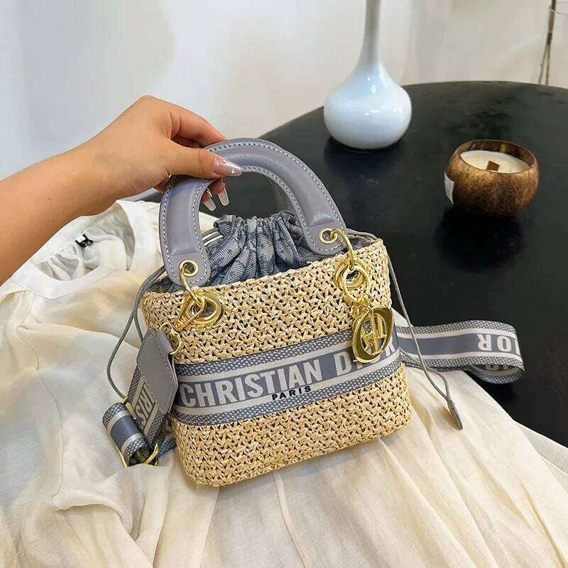 Elegant Mini Female Handbag Portable Clutch Bag Versatile Design For Women Purse