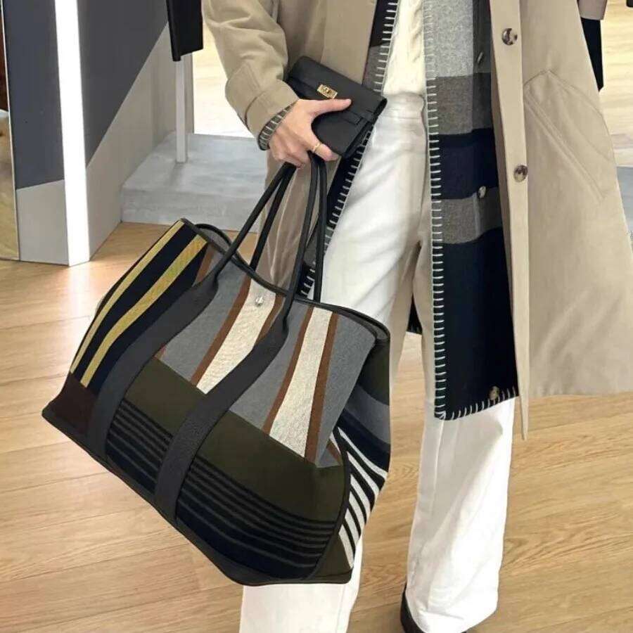 Striped Contrasting Large Capacity Commuting Tote Bag, Niche High-End Women's Bag