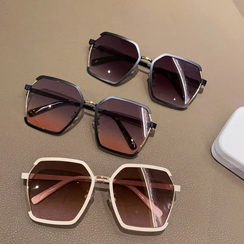 Women Square Sunglasses for Men Oversized White Tea Original n Sun Glasses Female Shades Travel Sunshade Gafas De Sol 250910